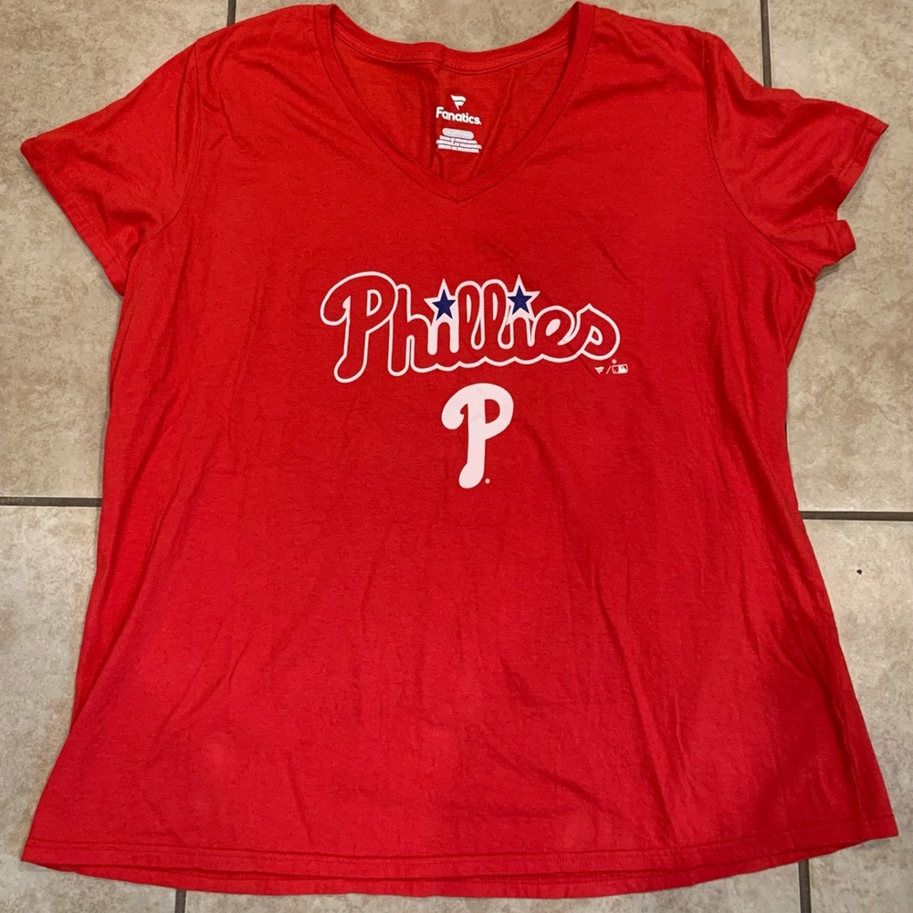 Fanatics Phillies T-Shirt. Size: 2X